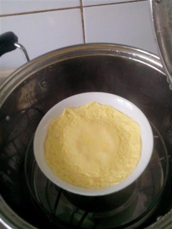 牛奶鸡蛋羹的做法步骤3