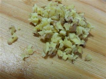 青椒粉丝酿皮蛋的做法步骤2