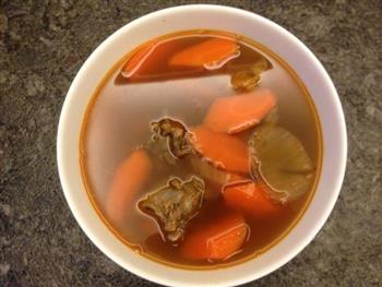 萝卜牛骨汤-父亲节做的男人补汤的做法图解3