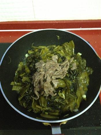 黑酸菜炒牛肉的做法步骤5