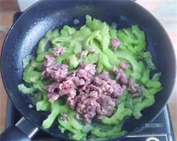 葱油苦瓜炒牛肉的做法的做法步骤10