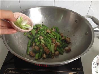 芦笋炒肉片的做法步骤6