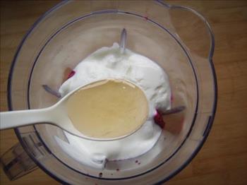 火龙果酸奶棒冰的做法步骤5