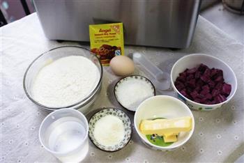 紫薯吐司+炒花生+杏子果酱的做法步骤1