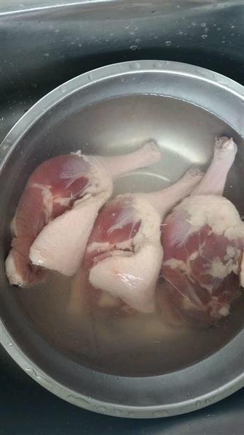 蜜汁酱烤鸭腿的做法步骤1