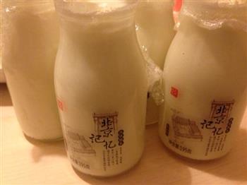 北京记忆老酸奶的做法步骤2