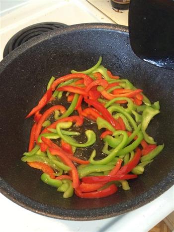 青椒炒肉丝的做法步骤2