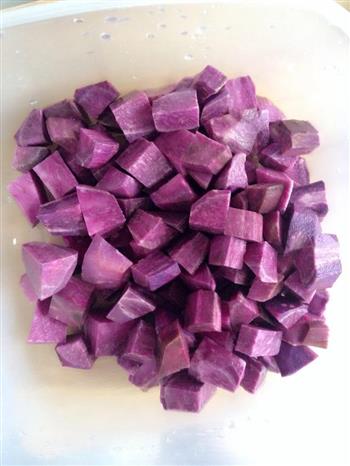 阿胶枣紫薯花生汤的做法图解1
