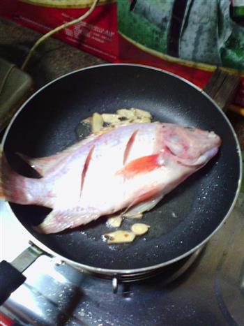 家常红烧鱼的做法步骤3