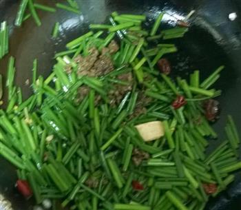香干韭菜苔炒肉末的做法图解10