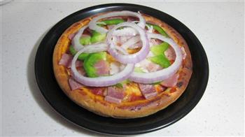 自制披萨，原料可以任你喜好选择的做法步骤3