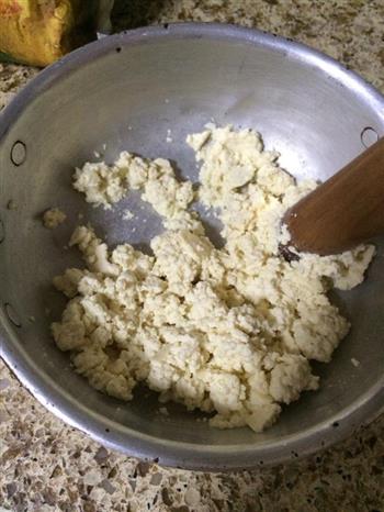 臭豆腐泥炖蛋的做法步骤2