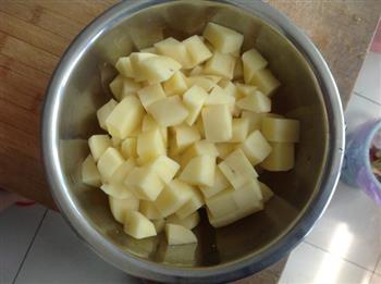 土豆炖茄子东北风味的做法图解2