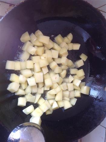 土豆炖茄子东北风味的做法步骤4