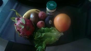 蔬菜水果沙拉的做法步骤1