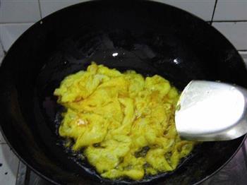 手撕杏鲍菇煎蛋的做法步骤5