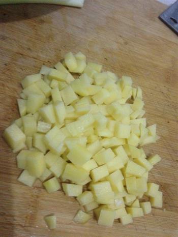 尖椒土豆丁—下饭菜的做法步骤2