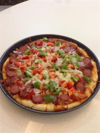 新奥尔良黑椒肠与火腿肠披萨的做法图解6