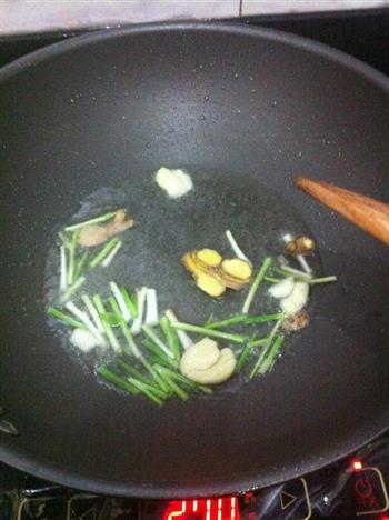 水煮花蛤的做法步骤1