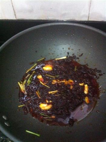 水煮花蛤的做法步骤2