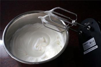 奶油可可戚风蛋糕的做法步骤10