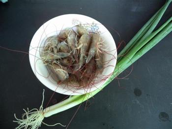 世界杯美食-椒盐虾头的做法图解1