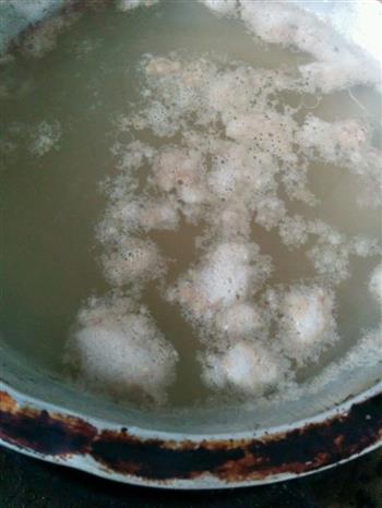 消暑苦瓜排骨汤的做法步骤1
