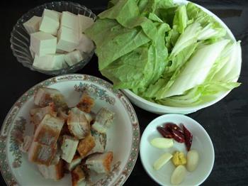 烧肉炖白菜豆腐的做法步骤2