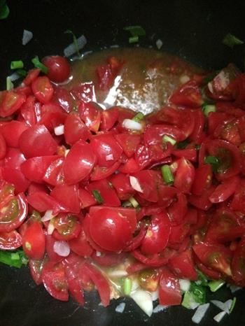 西红柿豆腐汤的做法步骤7