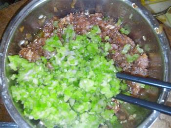 猪肉芹菜水饺的做法图解9