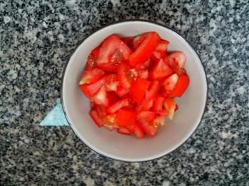 芥蓝番茄瘦肉炒面线的做法步骤2