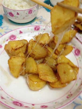 拔丝土豆 爱甜食的福利的做法步骤3