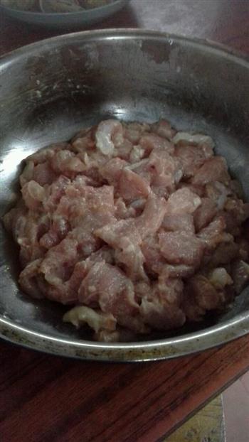 水煮猪肉片的做法图解1