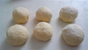 奶香豆沙小面包的做法步骤8