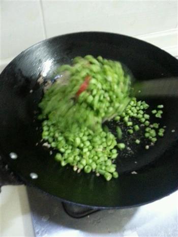 橄榄菜肉末豆角的做法步骤3