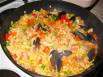 西班牙海鲜大锅饭的做法步骤14