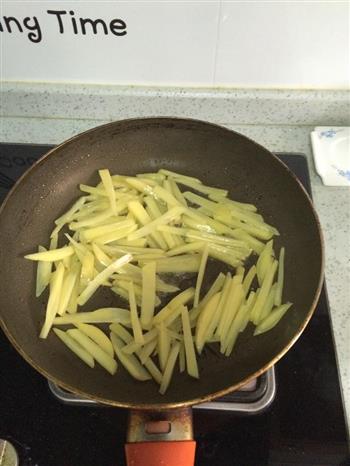 土豆丝榨菜炒饭的做法步骤3