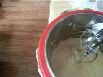 巧克力海绵蛋糕的做法步骤5
