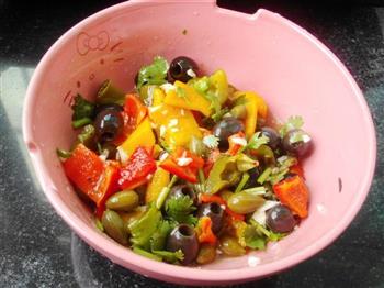 餐前开胃-烤彩椒橄榄沙拉的做法步骤8