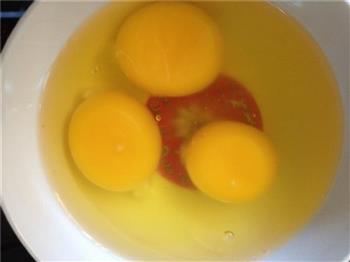 另类菠菜蛋花汤的做法步骤1