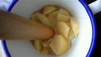 小土豆煎饼少油低盐宝宝版的做法步骤1