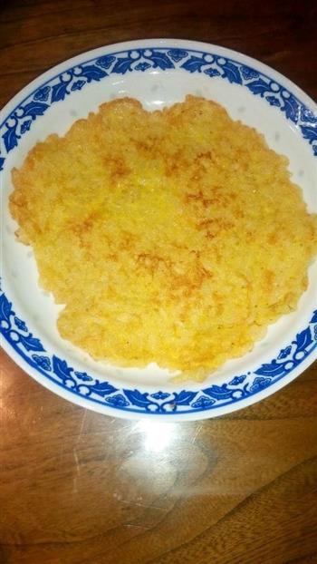 多种口味的米饭煎蛋饼的做法步骤4