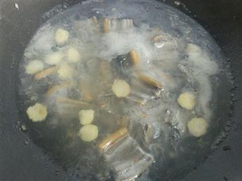 极品鲜美黄鳝鱼汤的做法图解3