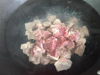 白萝卜红烧牛肉-红烧牛肉面的做法图解2