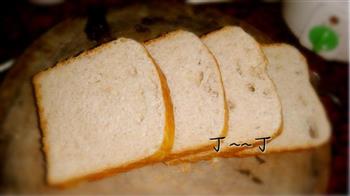 自制面包糠的做法步骤1