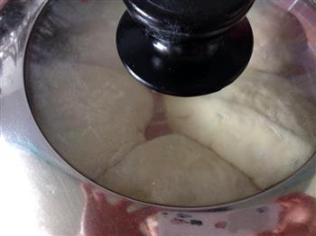 喷香花纹红豆面包的做法步骤1