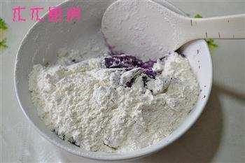 梦幻紫色的健康味道-紫薯芝麻饼的做法步骤2