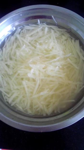 凉拌土豆丝的做法步骤1