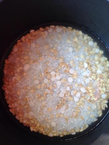 菌菇土豆焖燕麦饭的做法步骤1