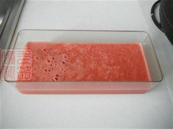 冰爽消暑的西瓜冰沙的做法步骤4